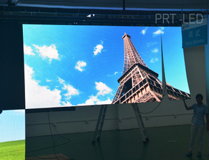 Cortina video flexible al aire libre de P10 LED con el alto transmitir para hacer publicidad / fondo